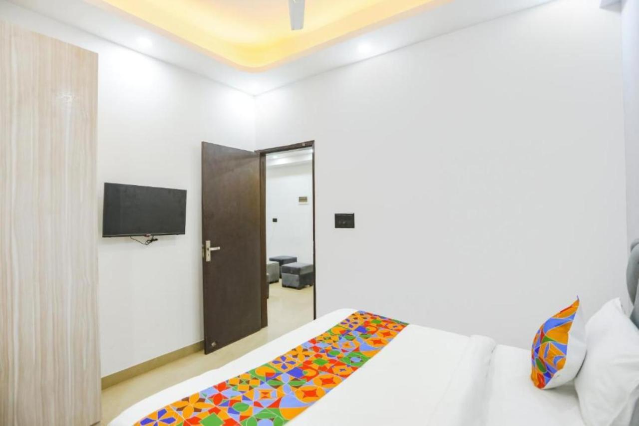 Hotel The Rasa At Vasundhara Ghaziabad Exteriör bild