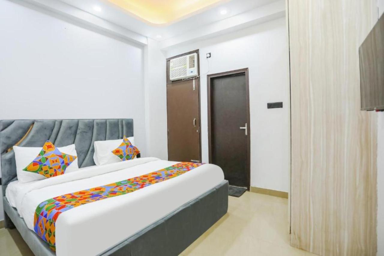 Hotel The Rasa At Vasundhara Ghaziabad Exteriör bild