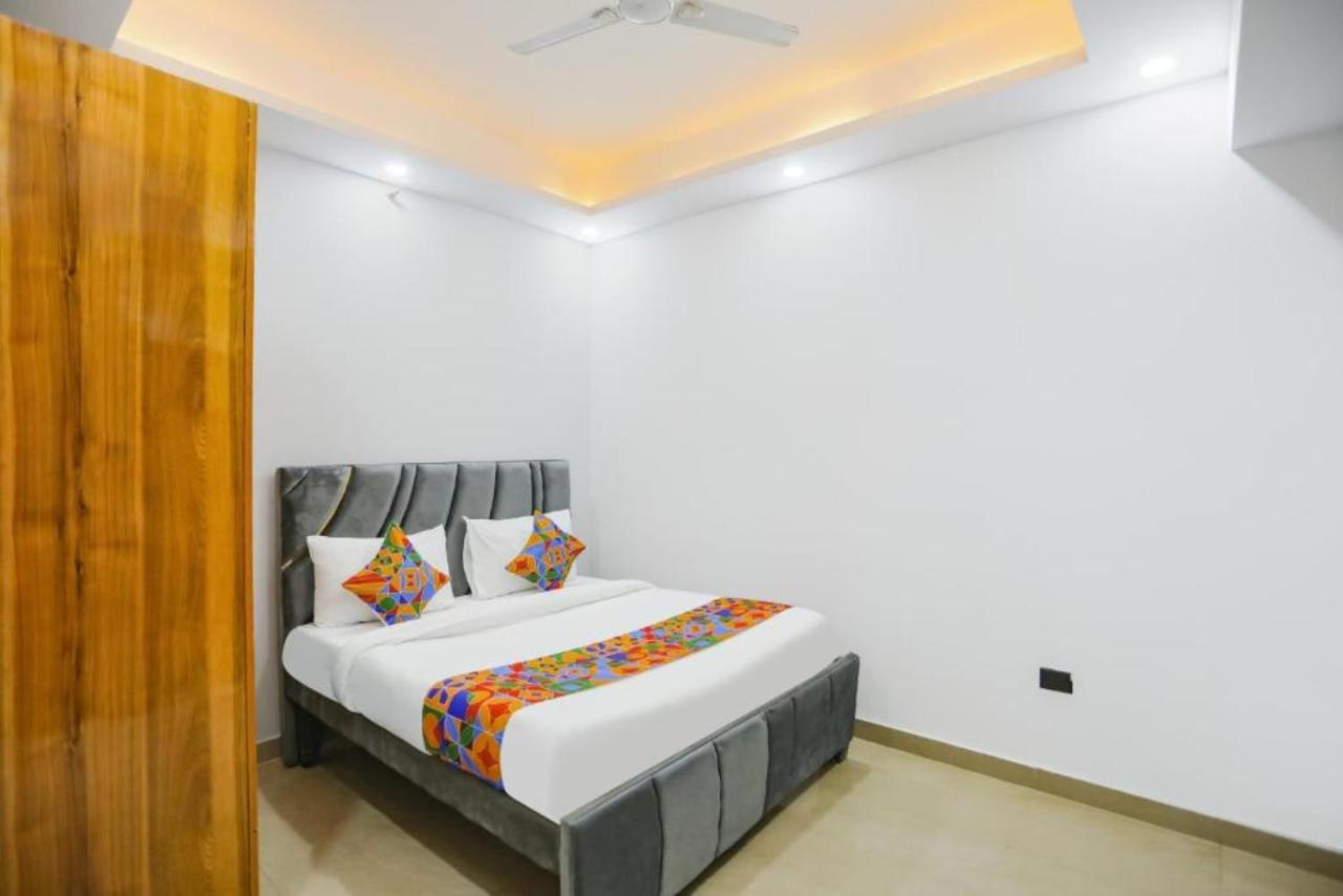 Hotel The Rasa At Vasundhara Ghaziabad Exteriör bild